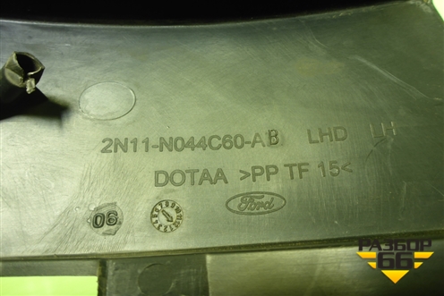 Накладка на торпедо (боковая левая) (2N11N044C60AB) для Ford Fusion с 2002г (Фьюжн)