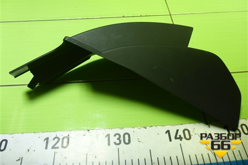 Накладка на торпедо (боковая правая) (2N11N044C61AA) для Ford Fusion с 2002г (Фьюжн)