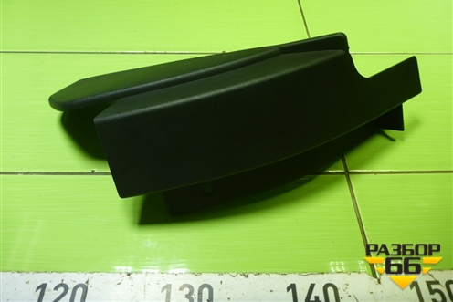 Накладка на торпедо (боковая правая) (2N11N044C61AA) для Ford Fusion с 2002г (Фьюжн)