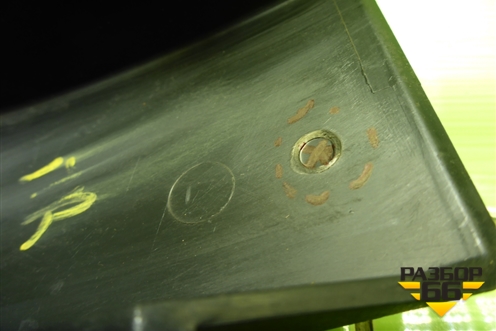 Накладка на торпедо (боковая правая) (2N11N044C61AA) для Ford Fusion с 2002г (Фьюжн)