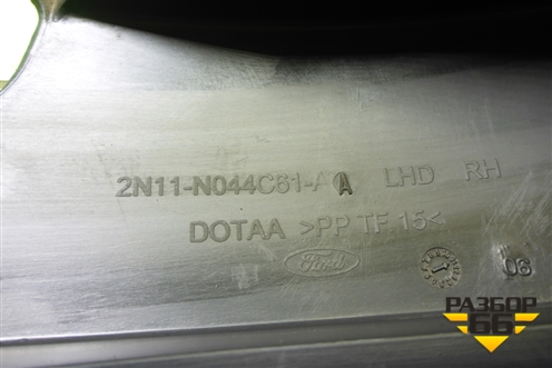 Накладка на торпедо (боковая правая) (2N11N044C61AA) для Ford Fusion с 2002г (Фьюжн)