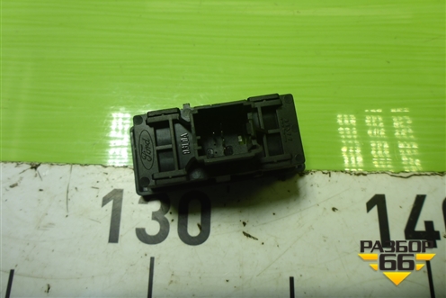 Кнопка обогрева заднего стекла (6S6T18C621BB) для Ford Fusion с 2002г (Фьюжн)