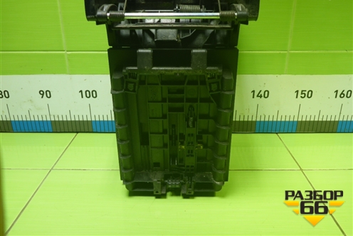 Подлокотник для Volkswagen Touareg c 2002-2010г (Туарег)