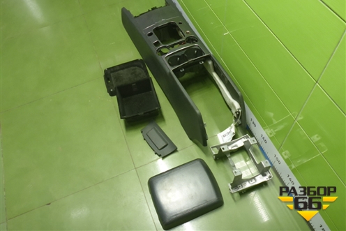 Подлокотник для Volkswagen Touareg c 2002-2010г (Туарег)