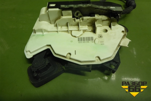 Замок двери задней левой (5K4839015R) для Skoda Yeti с 2009г (Етти)