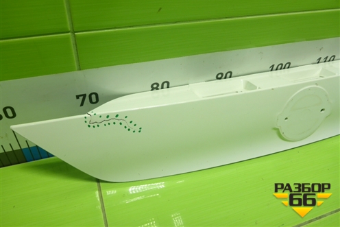 Накладка двери багажника (908104ESXX) для Nissan Qashqai (J11E) с 2013г (Кашкай)