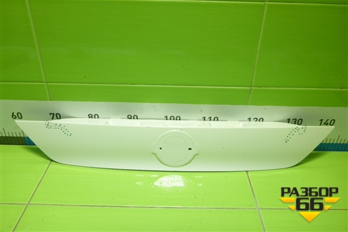 Накладка двери багажника (908104ESXX) для Nissan Qashqai (J11E) с 2013г (Кашкай)