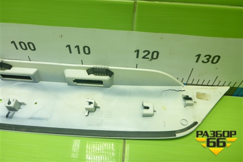 Накладка двери багажника (908104ESXX) для Nissan Qashqai (J11E) с 2013г (Кашкай)