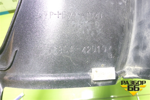 Накладка двери багажника верхняя левая (7680442010) для Toyota Rav-4 с 2006-2013г (Рав 4)