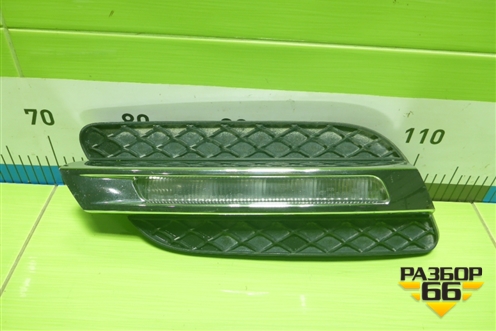 Фонарь в передний бампер левый ходовой огонь (A2049065401) для Mercedes Benz ML-Klass W166 c 2011г (МЛ)