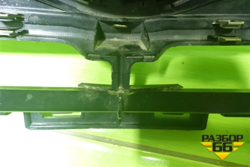 Решетка радиатора (A1668800123) для Mercedes Benz ML-Klass W166 c 2011г (МЛ)