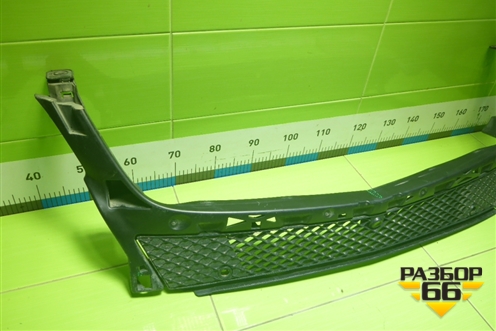 Решетка в передний бампер центральная (A1668800103) для Mercedes Benz ML-Klass W166 c 2011г (МЛ)