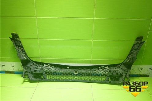 Решетка в передний бампер центральная (A1668800103) для Mercedes Benz ML-Klass W166 c 2011г (МЛ)