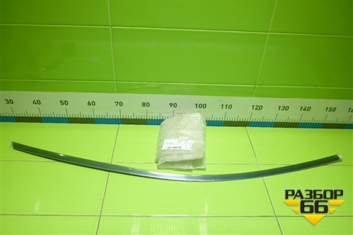 Накладка двери передней правой (верхняя новая) (5075037100) для Geely Coolray с 2019-2025г (Кулрей)