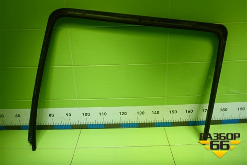 Накладка двери левой  (на рамку) (810W626300057) для Sitrak C7H (С7Н)