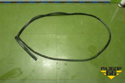 Уплотнитель двери (Задней левой на дверь) (BBM4-73-760B) (BBM473760B) для Mazda Mazda 3 (BL) с 2009-2013г