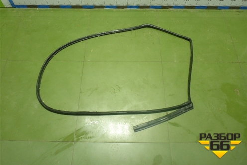 Уплотнитель двери (Задней левой на дверь) (BBM4-73-760B) (BBM473760B) для Mazda Mazda 3 (BL) с 2009-2013г