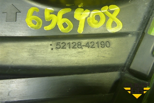 Накладка ПТФ левая (5212842190) для Toyota Rav-4 с 2018г (Рав 4)