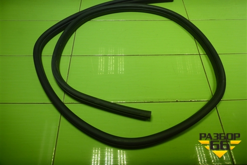 Уплотнитель двери задней правой (хетчбэк) для Ford Focus 2 с 2008-2011г (Фокус)