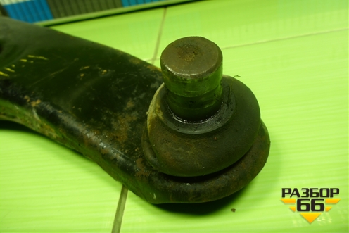 Рычаг передний правый для Mitsubishi Lancer-9  с 2003-2008г (Лансер)