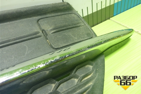 Решетка в передний бампер правая (31383442) для Volvo XC90 с 2015г (ХС90)