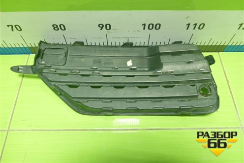 Решетка в передний бампер правая (31383442) для Volvo XC90 с 2015г (ХС90)