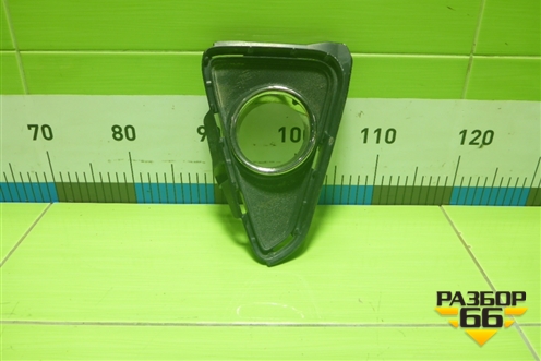 Накладка ПТФ правая (после 2015г) (5203042050) для Toyota Rav-4 с 2012-2019г (Рав 4)