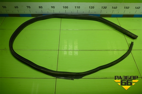 Уплотнитель на кузов левый для Renault Logan с 2004-2015г (Логан)