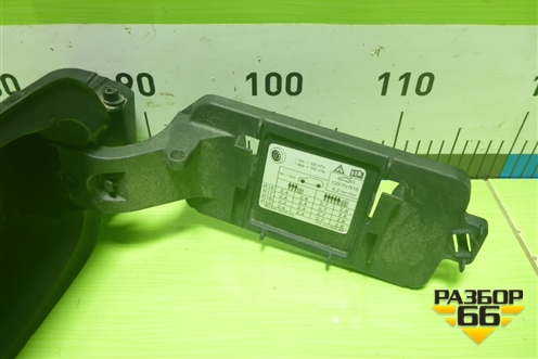 Лючок бензобака (575809702) для Skoda Karoq с 2017г (Карок)