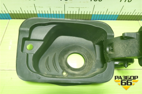 Лючок бензобака (575809702) для Skoda Karoq с 2017г (Карок)