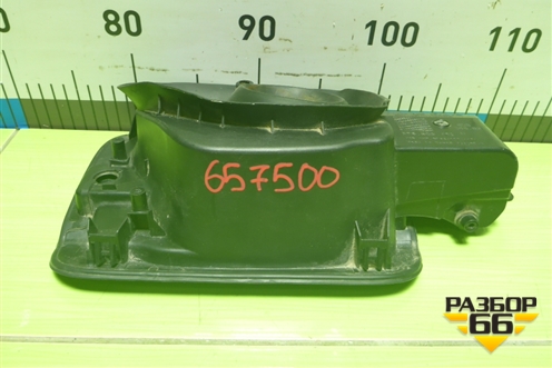 Лючок бензобака (575809702) для Skoda Karoq с 2017г (Карок)