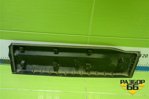 Накладка двери задней правой (6600125118) для Geely Coolray с 2019-2025г