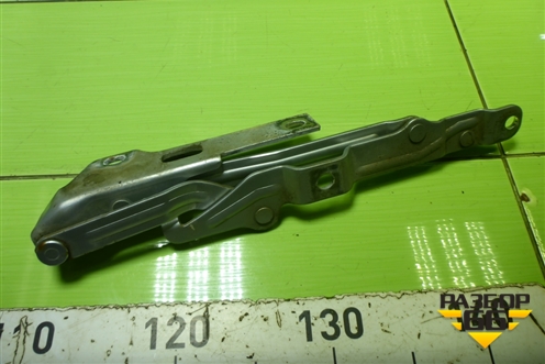 Петля крышки багажника левая для Hyundai Sonata-5 с 2001г (Соната)