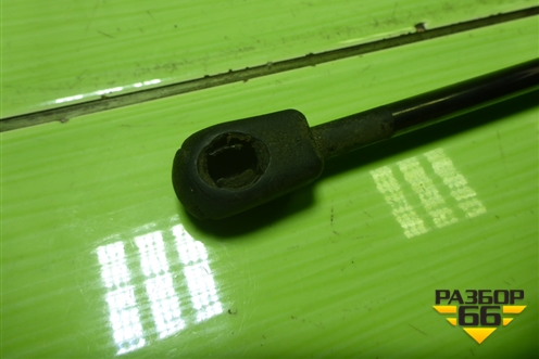 Амортизатор крышки багажника (817713D002) для Hyundai Sonata-5 с 2001г (Соната)