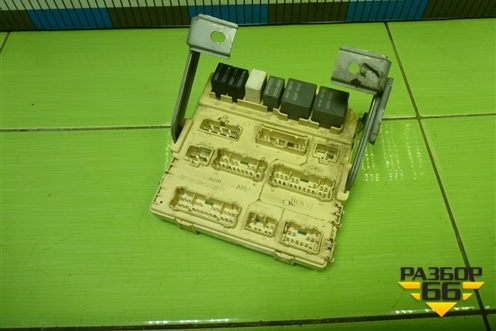 Блок предохранителей салонный (911203D200) для Hyundai Sonata-5 с 2001г (Соната)