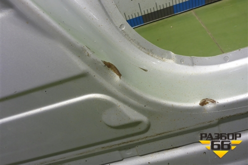 Порог со стойкой правый для Nissan Tiida (C11X) с 2004-2013г (Тиида)