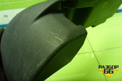 Накладка внутренняя (правая) (MN157170) для Mitsubishi Colt с 2004г