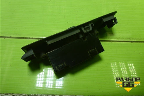 Кнопка стеклоподъёмника (передняя правая) (8608A077) для Mitsubishi Colt с 2004г
