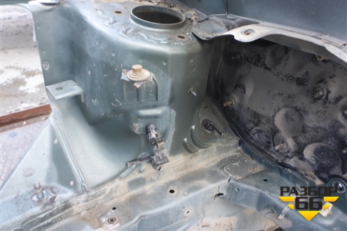 Лонжерон передний правый для Mitsubishi Colt с 2004г