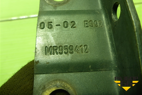 Петля капота правая (MR959412) для Mitsubishi Colt с 2004г (Кольт)