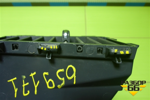 Дефлектор воздушный левый  (5305055C6200) (5305055C6201) для Dongfeng  DFH4180