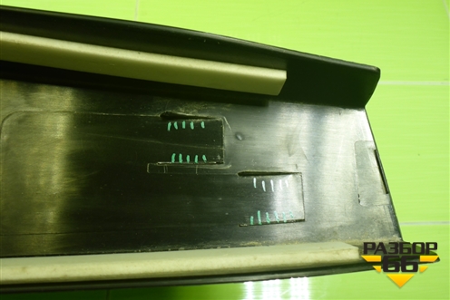 Накладка стойки (центральной правой) (5JA853290) для Skoda Rapid с 2013г (Рапид)