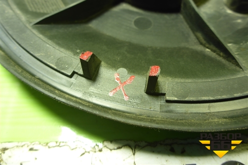 Крышка топливного бака салонная (9683003277) для Peugeot 408 с 2012г