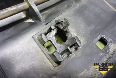 Решетка стеклоочистителей (52031610) для Chevrolet Cobalt с 2012г (Кобальт)