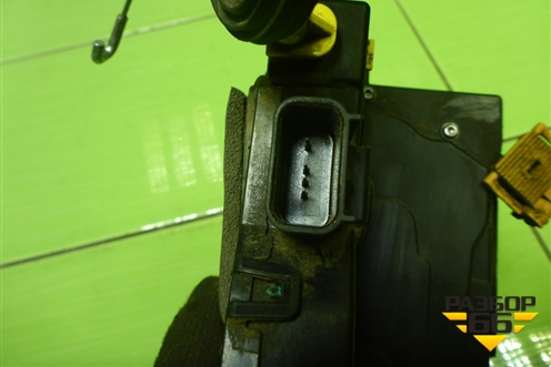 Замок двери передней правой (13589503) для Chevrolet Cobalt с 2012г (Кобальт)