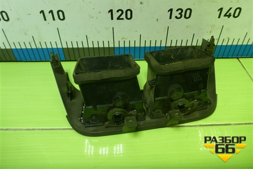 Дефлектор воздушный центральный (52055783) для Chevrolet Cobalt с 2012г (Кобальт)