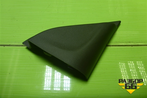 Накладка двери передней правой уголок (94743718) для Chevrolet Cobalt с 2012г (Кобальт)