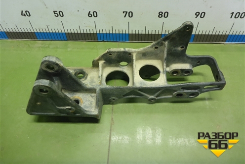 Кронштейн кабины (501QEQ00006) для DAYUN CGC4250