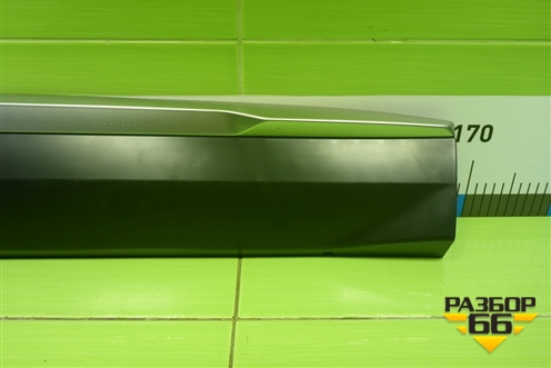 Накладка двери передней правой (новая) (8889688743) для Geely Monjaro с 2021г (Монджаро)