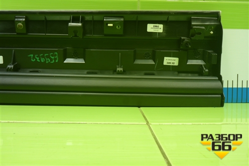 Накладка двери передней правой (новая) (8889688743) для Geely Monjaro с 2021г (Монджаро)